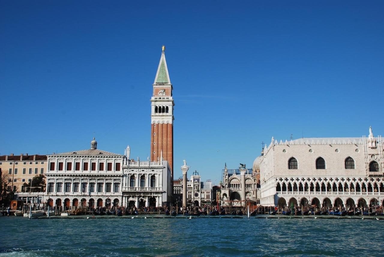 Canal Tron Venice Exterior photo